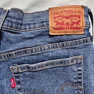 Levi’s Women’s Wedgie Straight Jean